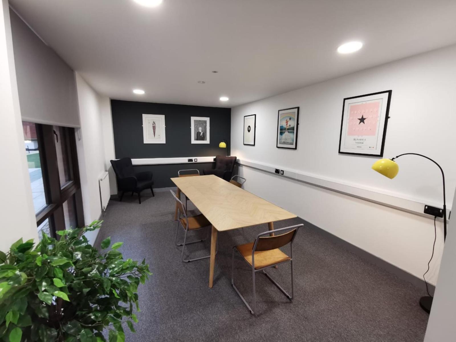 Apartamento For Students Only At Great Patrick Street Belfast Exterior foto