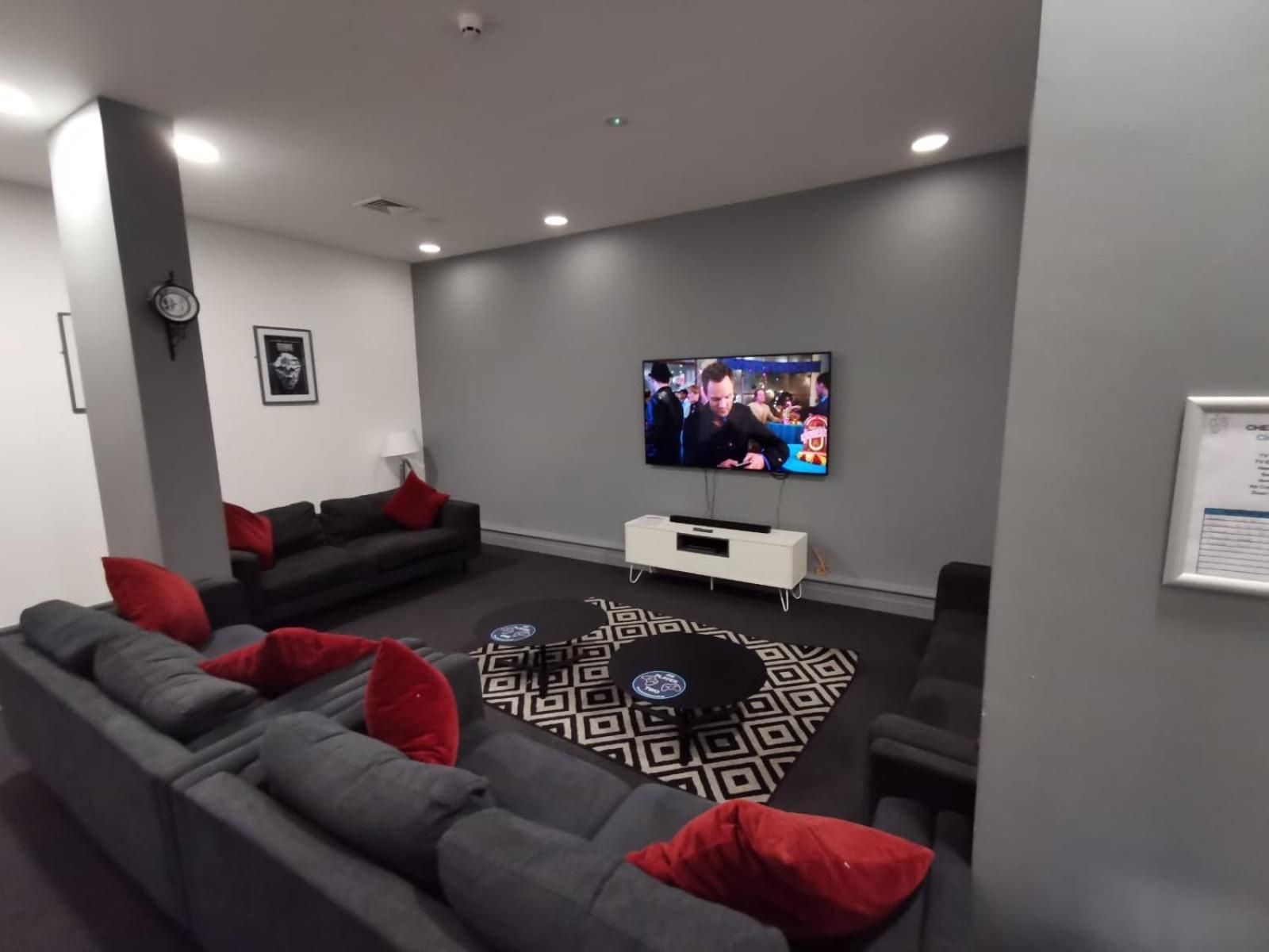 Apartamento For Students Only At Great Patrick Street Belfast Exterior foto